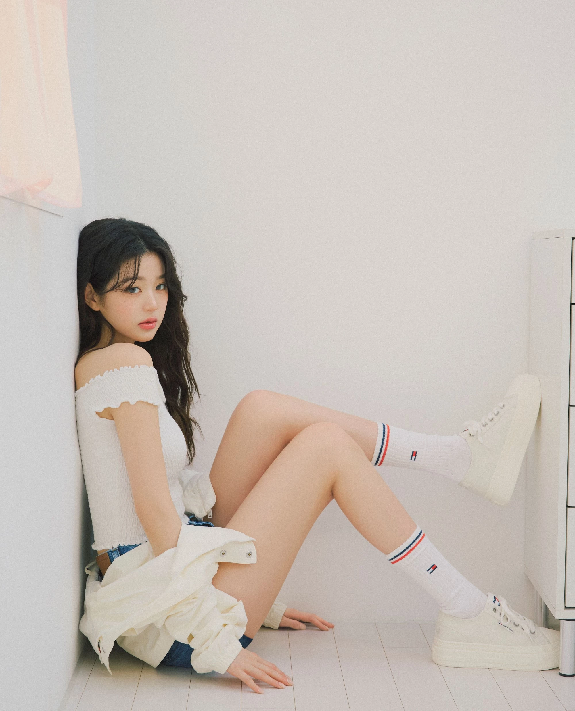  아이브(IVE) 장원영(Jang Won-young) 타미진스 25SS 화보② 第4张