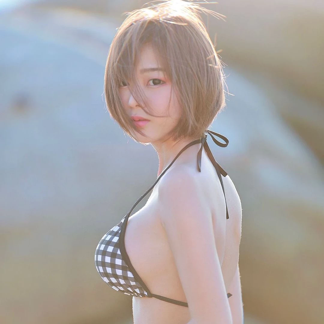  Mina 민아 长辈太饱满！超满乳量呼之慾出 发育真好 第20张