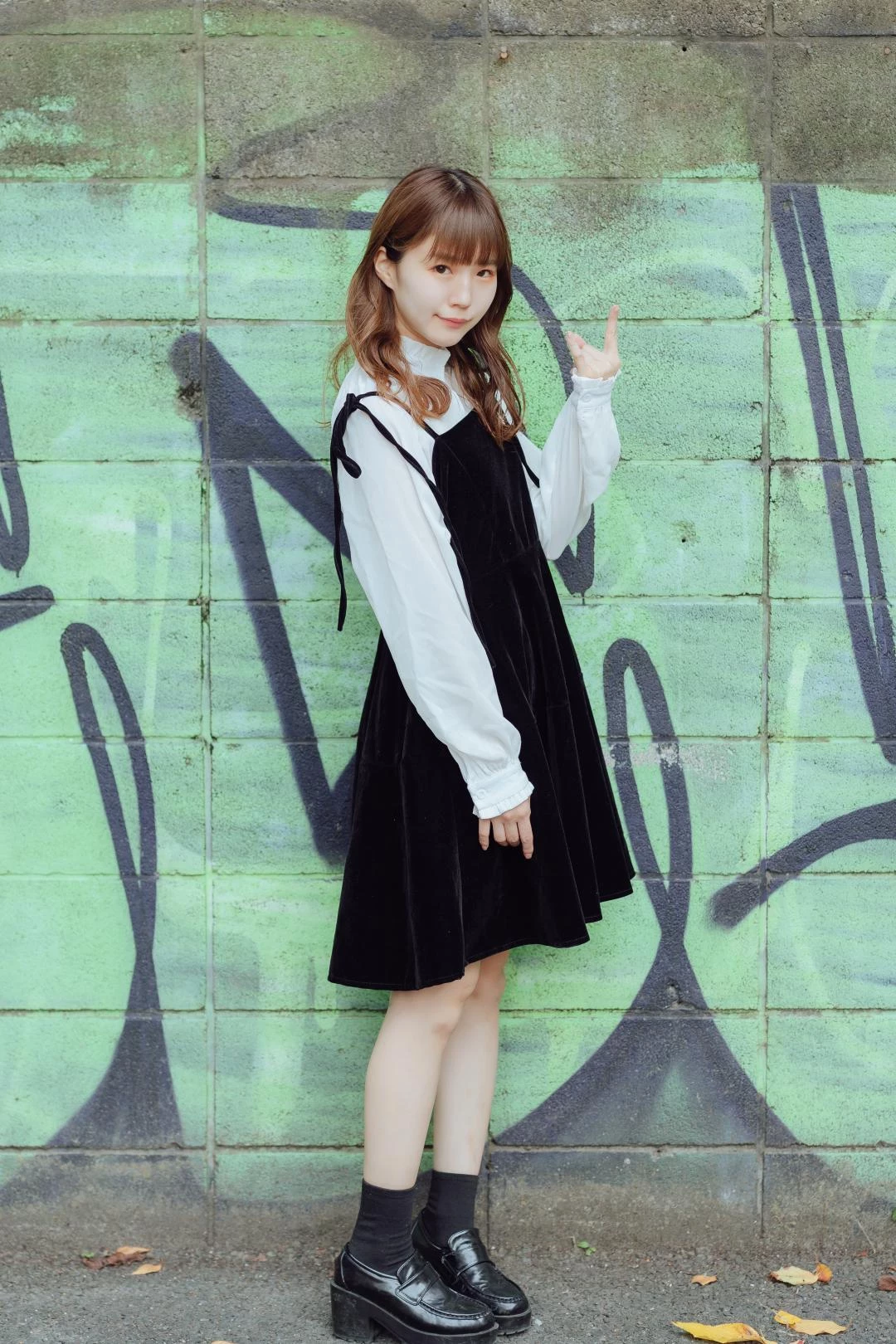  伊関あみ 樱花妹可爱脸蛋一眼看了沦陷 第10张