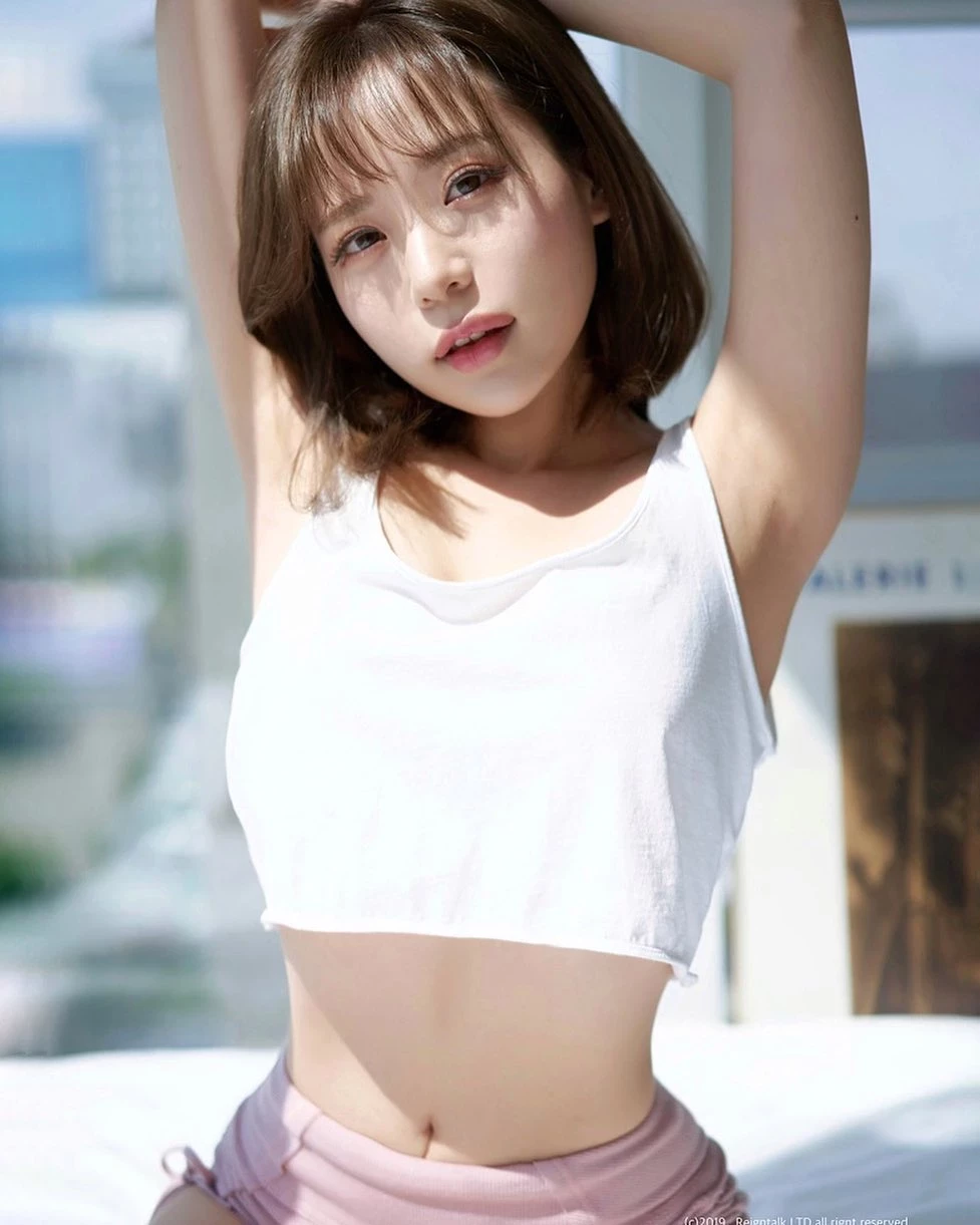  韩国火辣妹子진짜 모찌 这爆乳身材实在是不得了.... 第16张