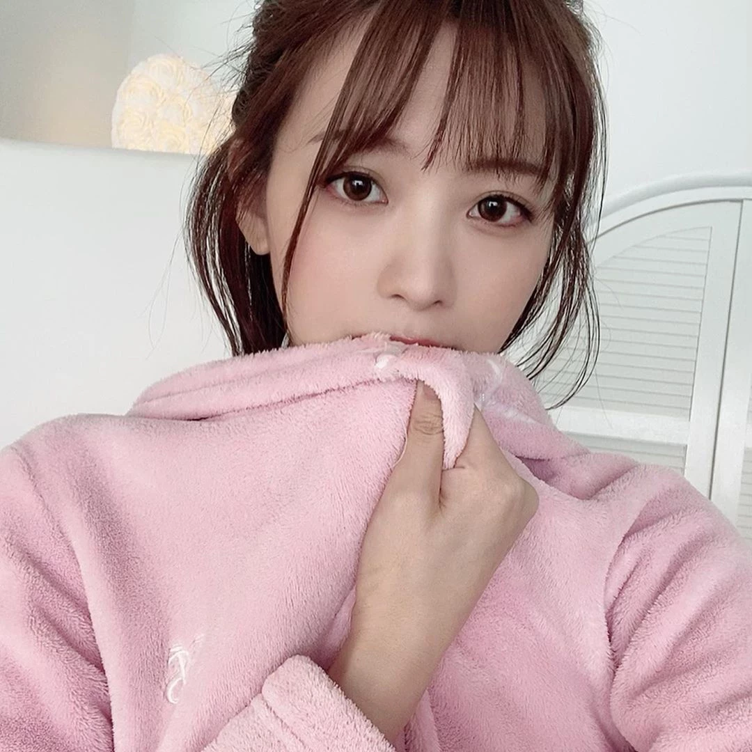  美乳赛车皇后 早瀬あや 暗藏着「水滴美乳」鲜嫩欲垂...断了男人理智 第9张
