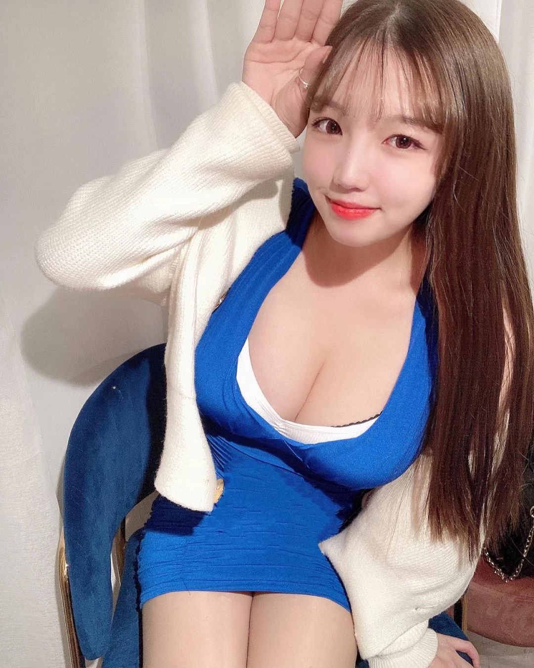  韩国爆乳妹윤블리 童颜外表下还藏白嫩长辈....搭配太梦幻 第7张
