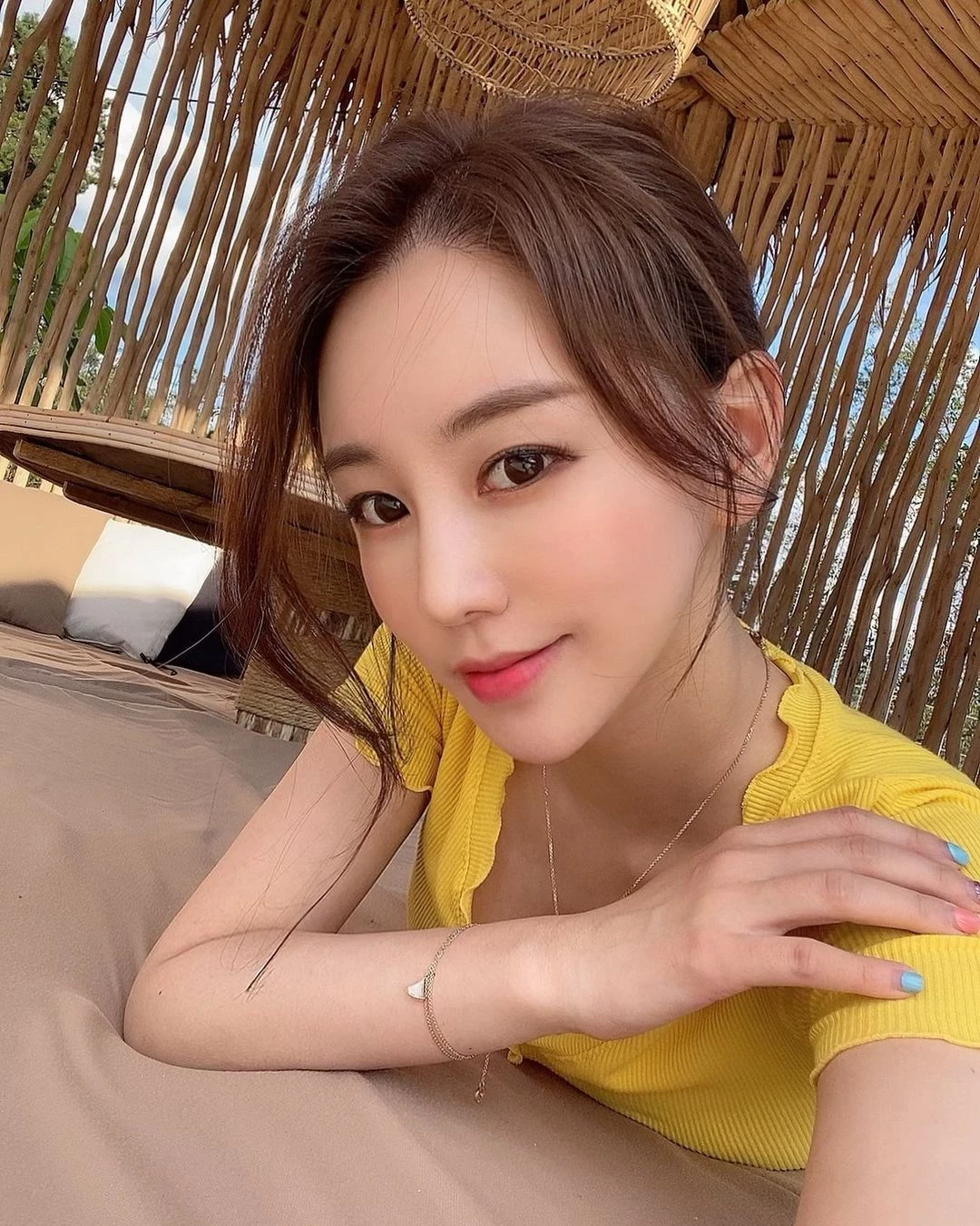  황보미 超兇身材让人看了难耐.....实在太惹火 第3张