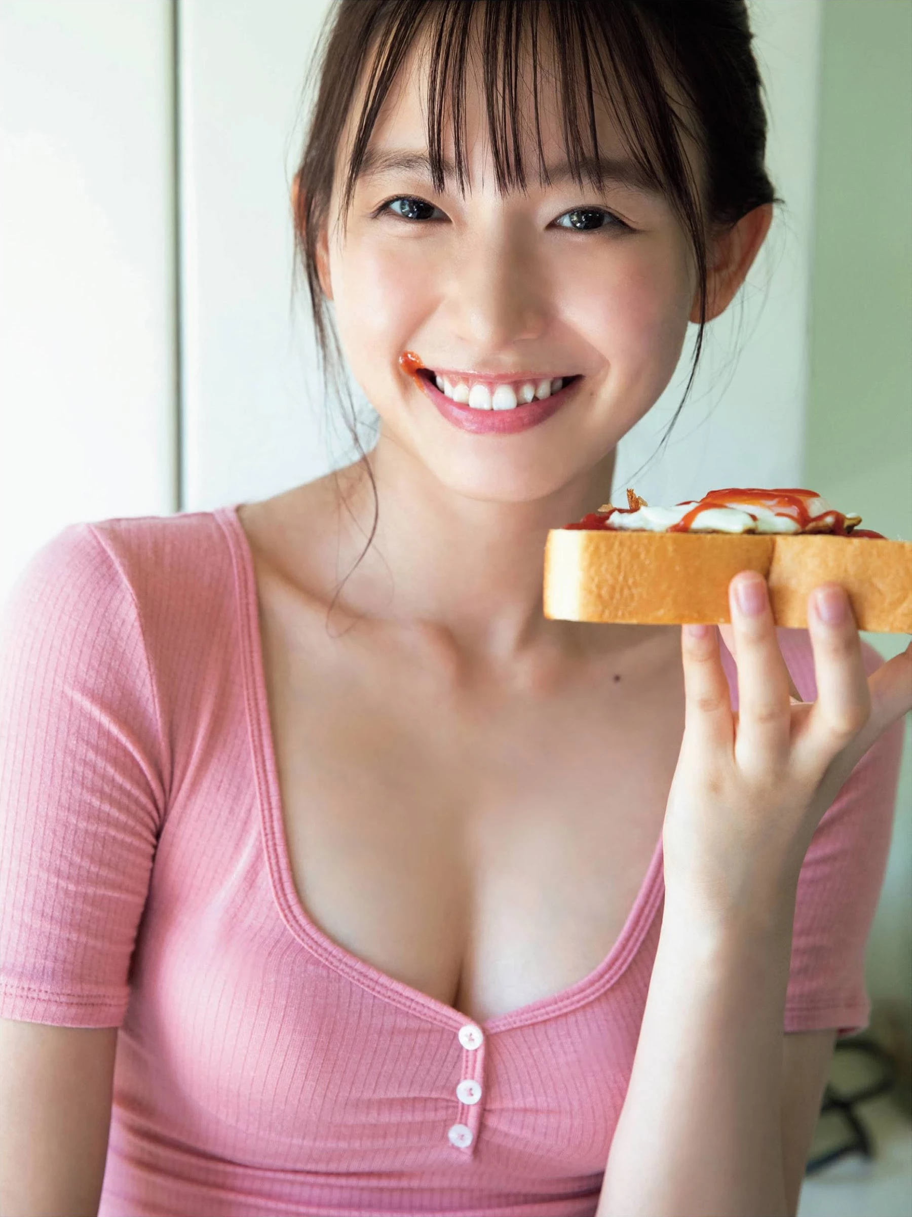 气质型美少女 志田音々 白皙美腿也超犯规的 第11张