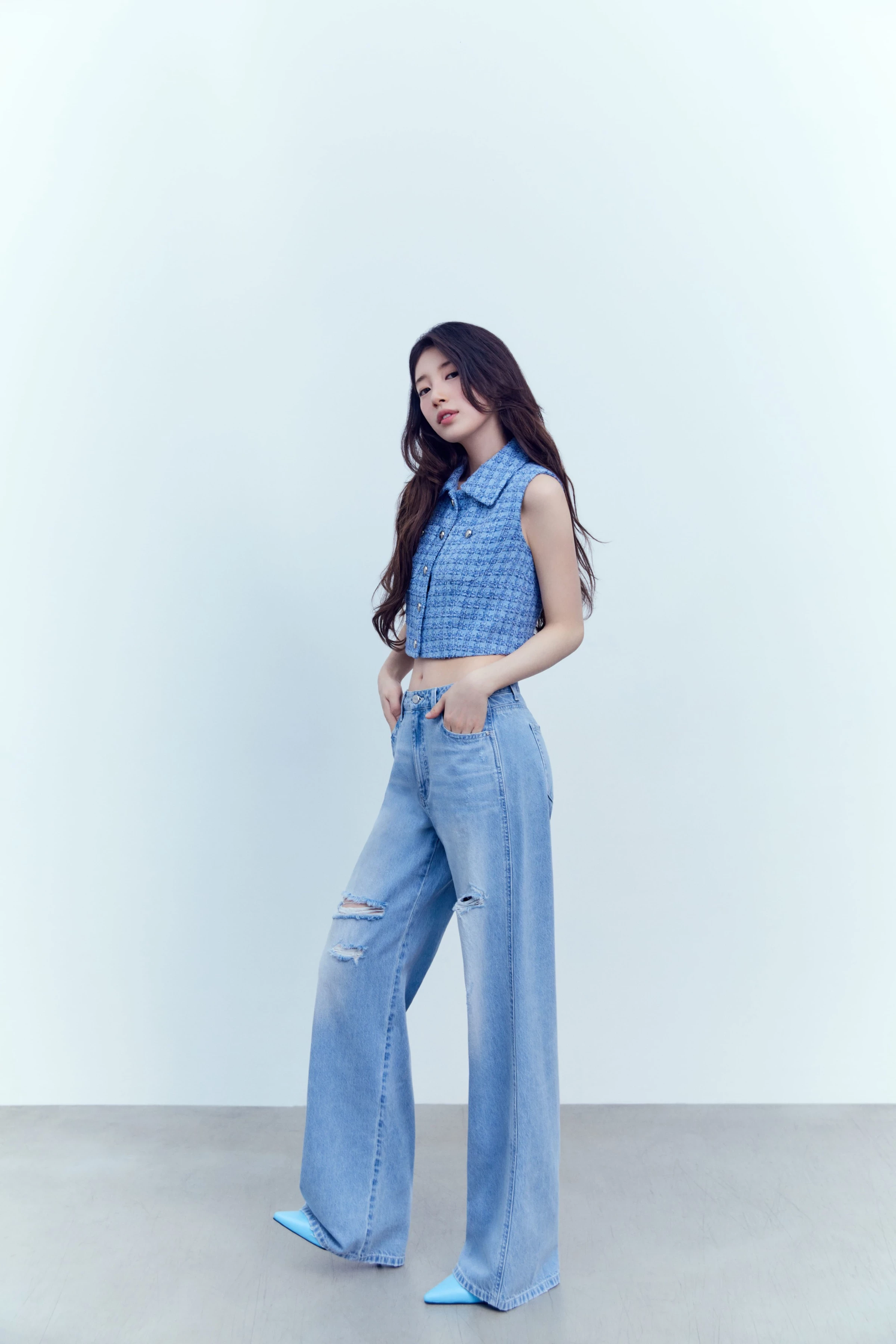  수지(SUZY) 게스 25SS 컬렉션 화보② 第9张