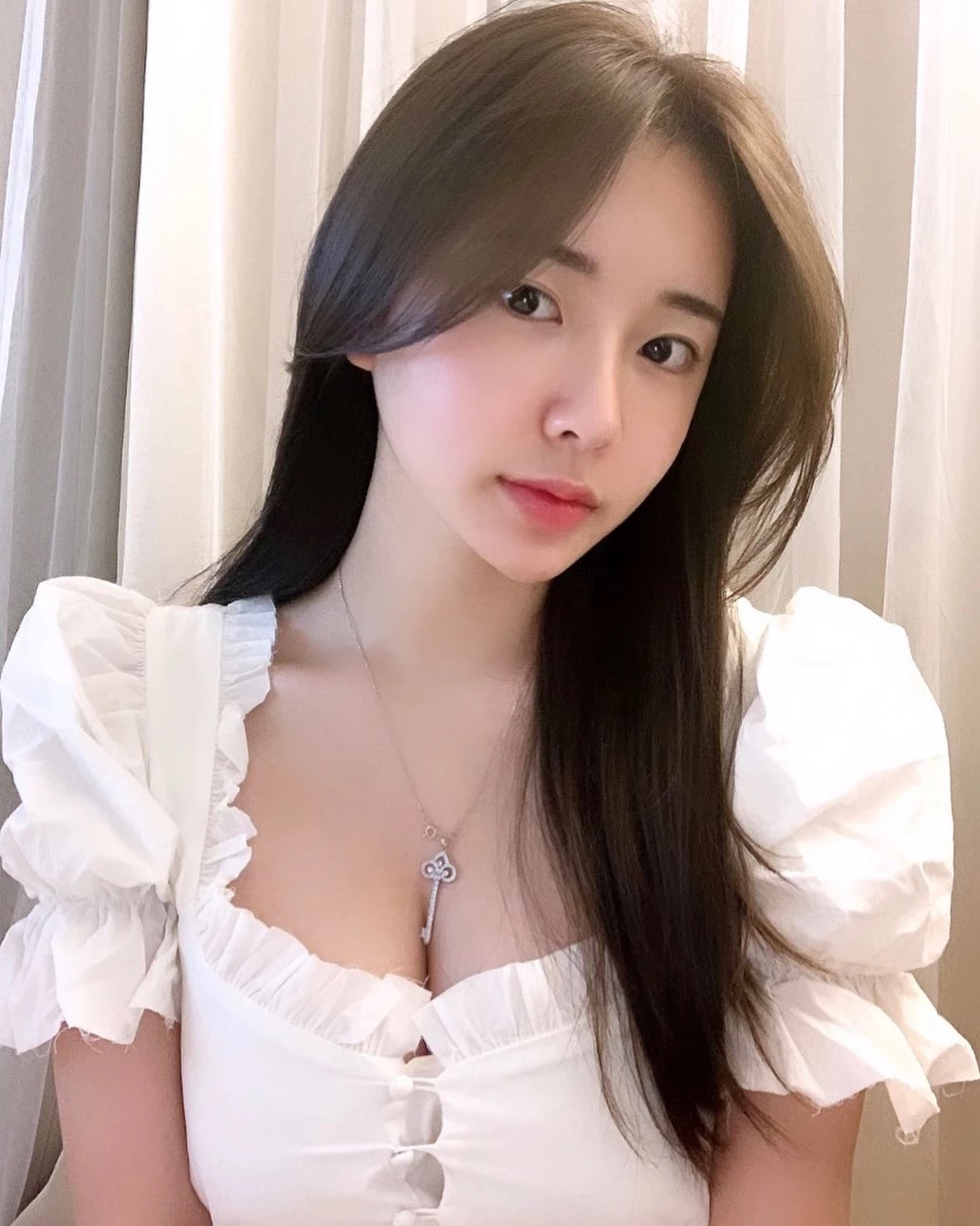  韩国火辣正妹느루아 身材发育很饱满.... 真的优质 第15张