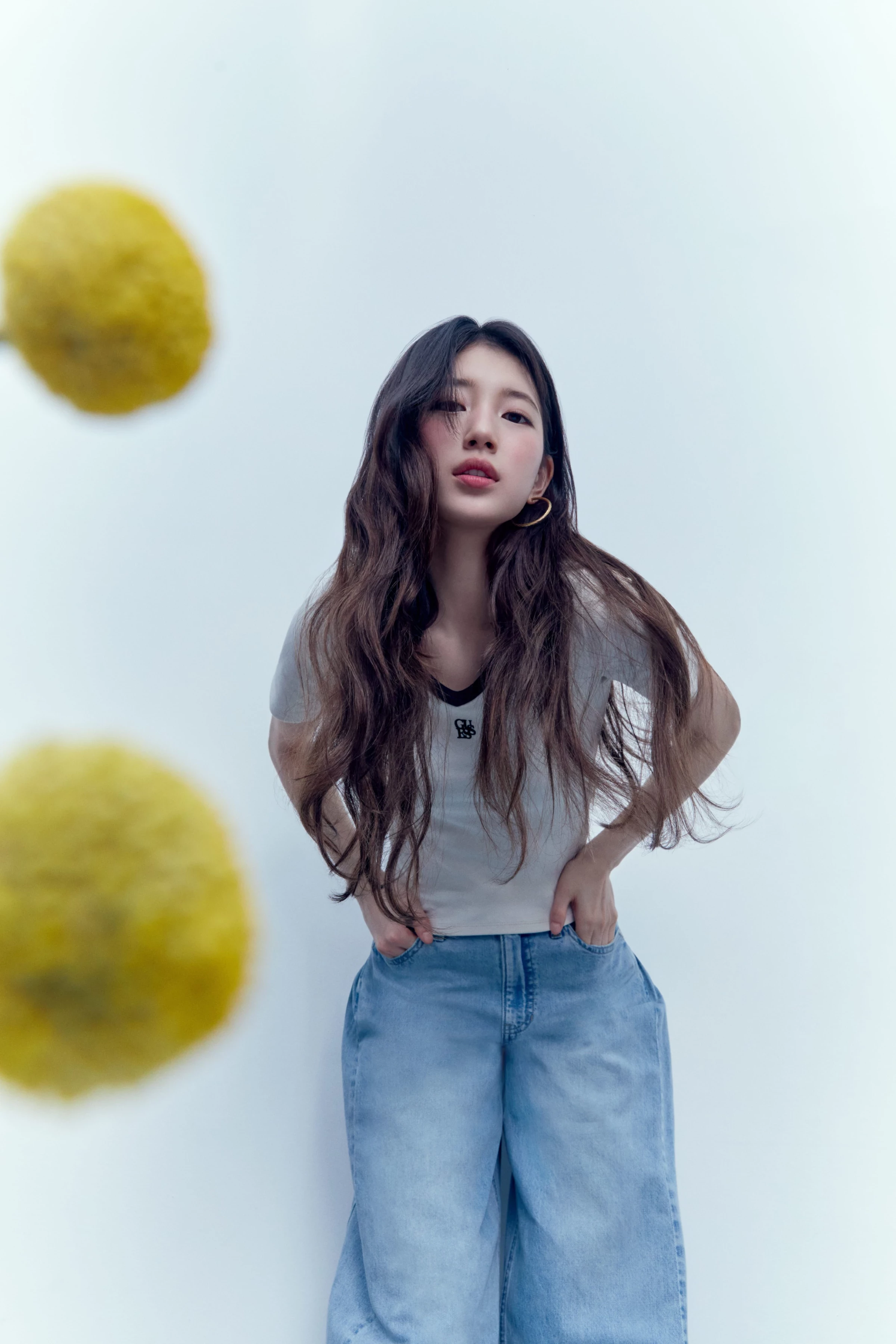  수지(SUZY) 게스 25SS 컬렉션 화보② 第3张