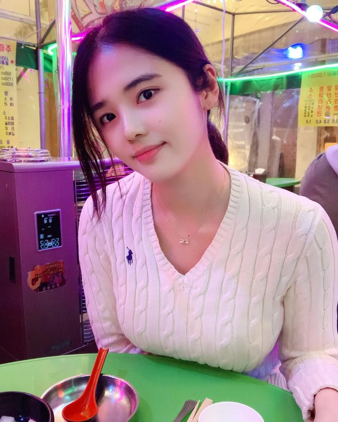  유주 「不用挤就有超深乳沟」...身材曲线一看就硬 第6张