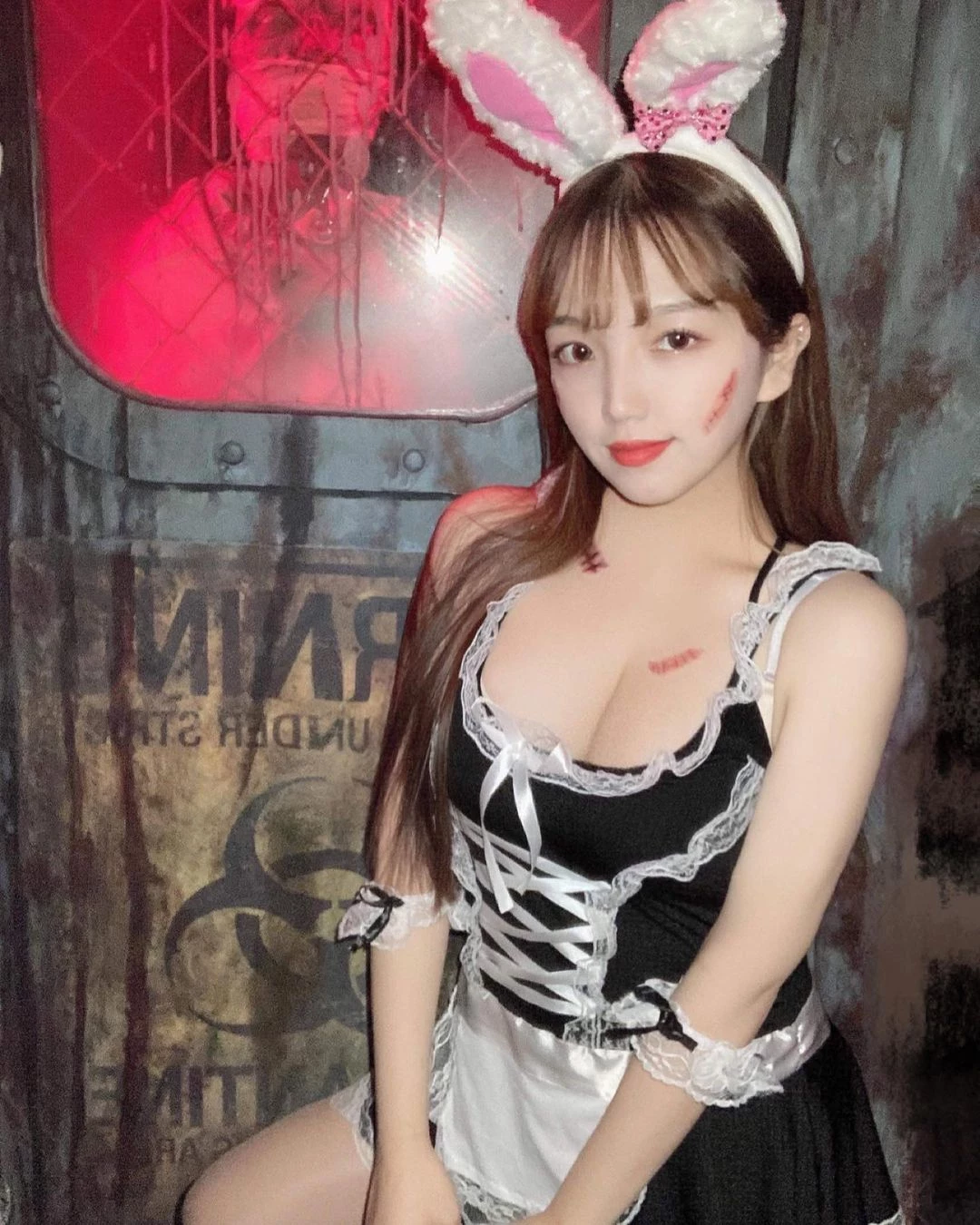  韩国爆乳妹윤블리 童颜外表下还藏白嫩长辈....搭配太梦幻 第6张