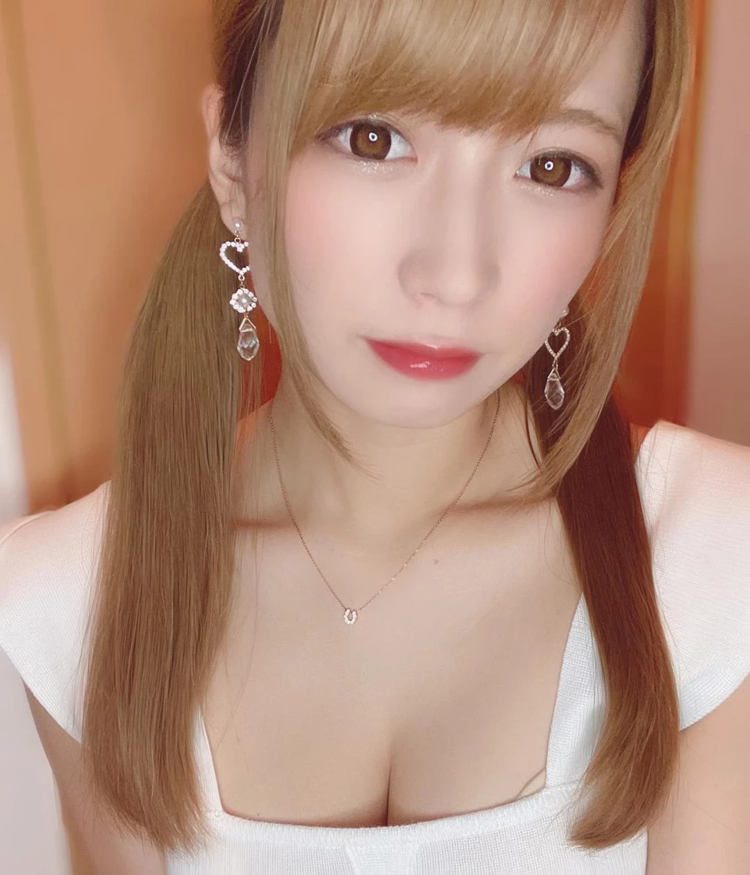  桜りん 天使脸孔魔鬼身材：视线完全离不开 第9张
