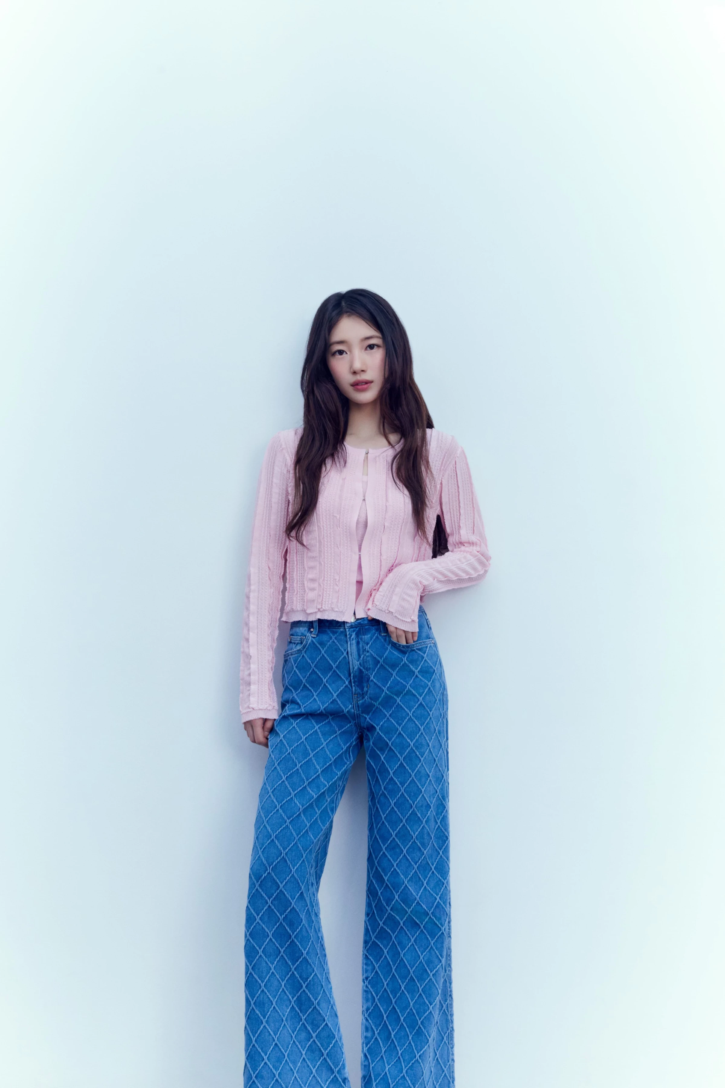  수지(SUZY) 게스 25SS 컬렉션 화보② 第5张