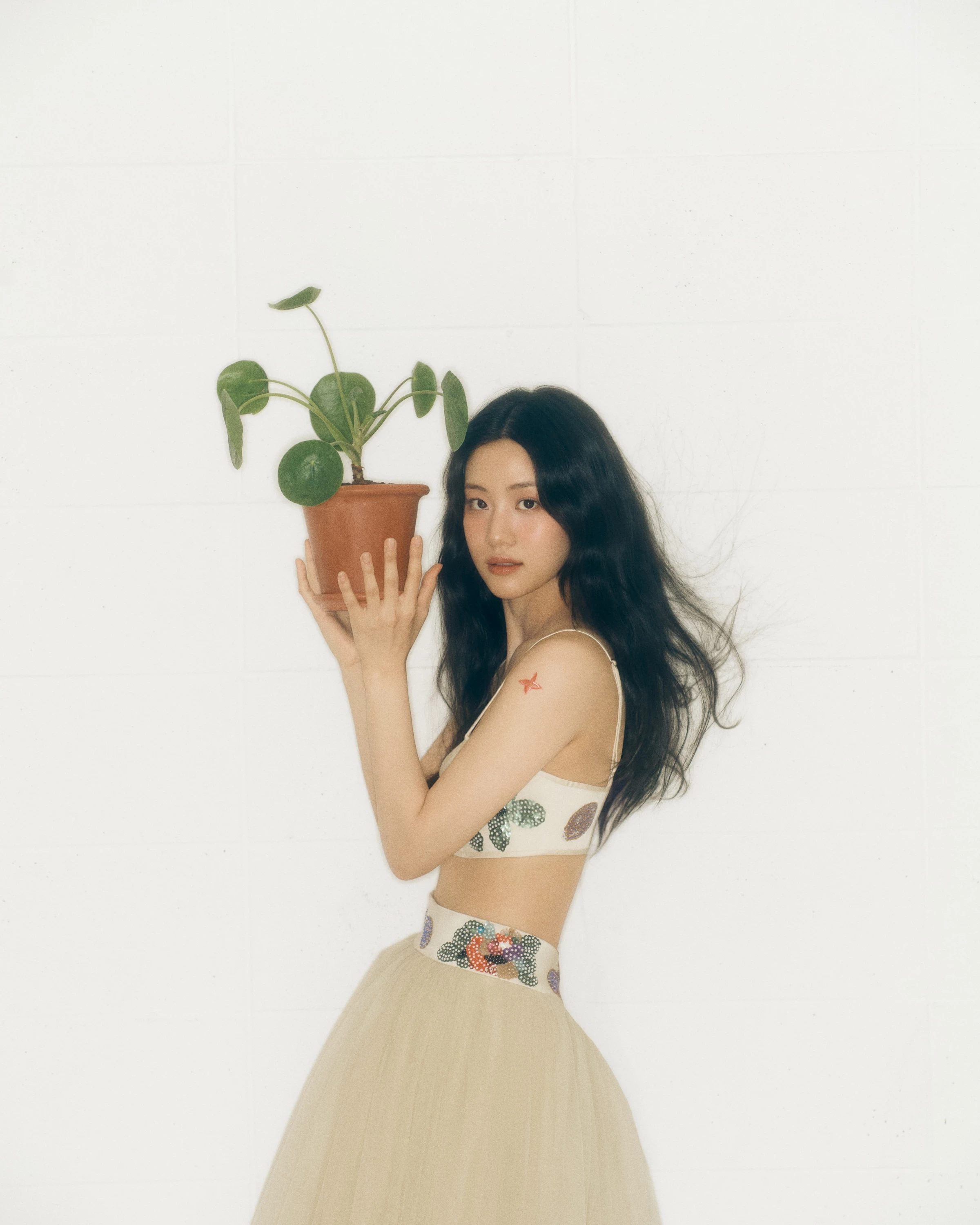 홍화연(Hong Hwa-yeon) 데이즈드 2025 5월호 화보 第10张