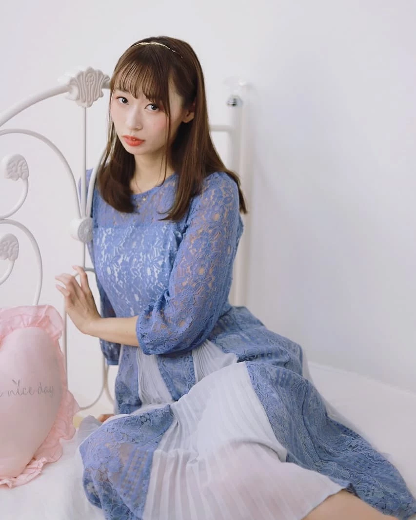  日野アリス 「超美胸型+白嫩美腿」感觉很辣！ 第8张