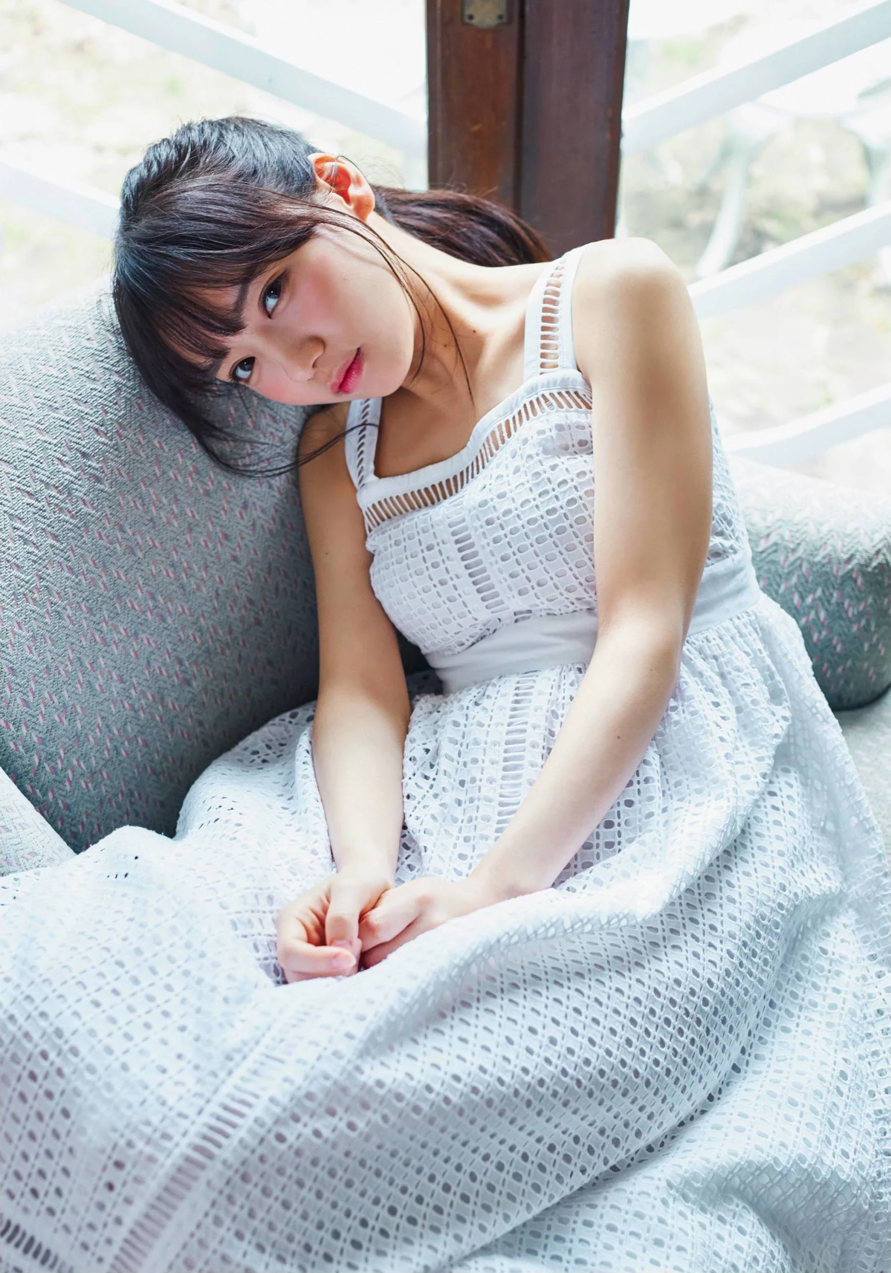  Platinum FLASH Vol.13 日向坂46 齐藤京子 雨上がり、君に虹が降る。 第4张