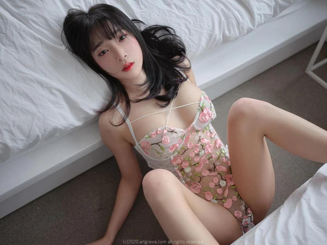  강인경(卿卿) 清纯脸蛋有着「嫩白极品美乳」网看嗨！ 第11张