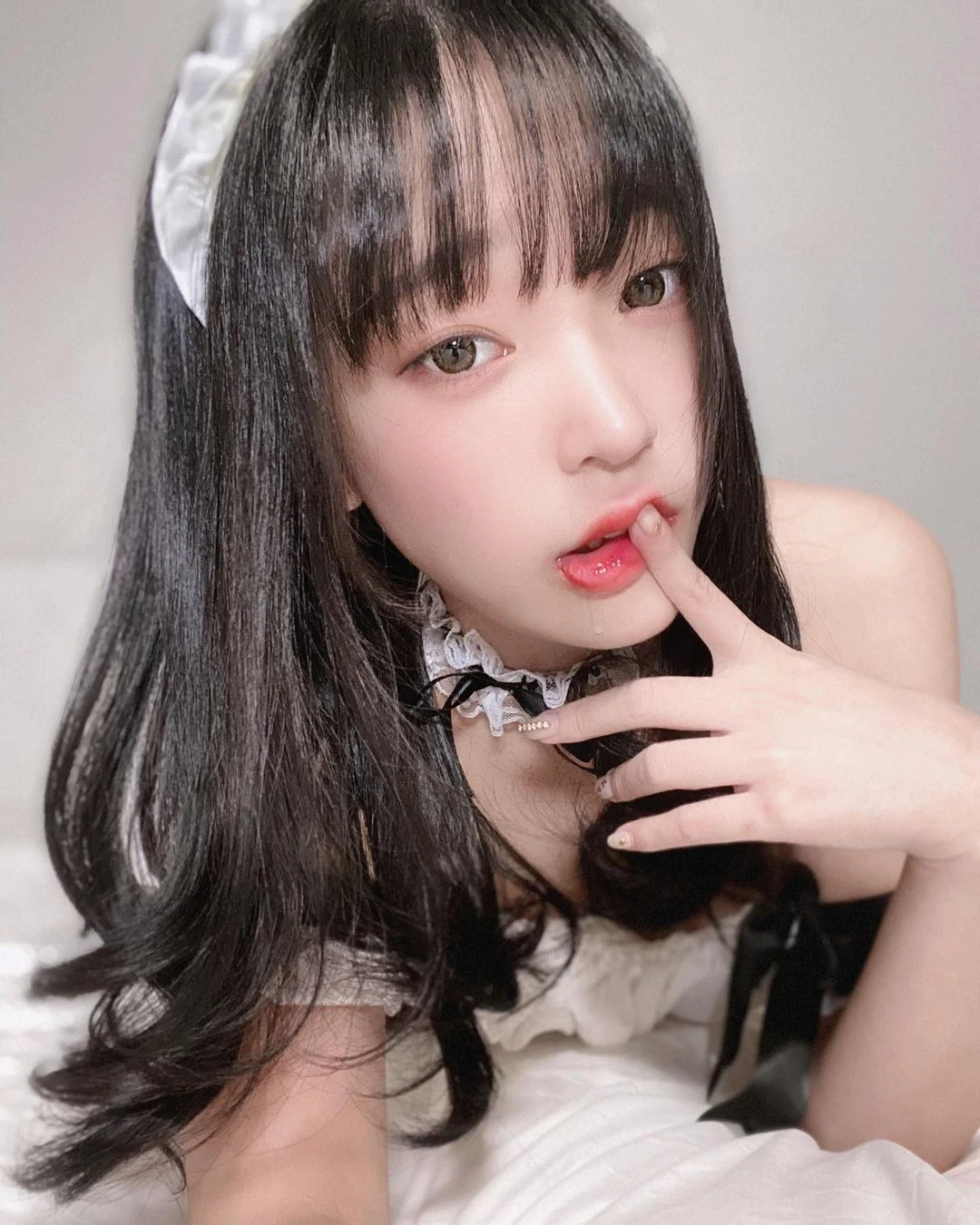  강인경(卿卿) 清纯脸蛋有着「嫩白极品美乳」网看嗨！ 第2张