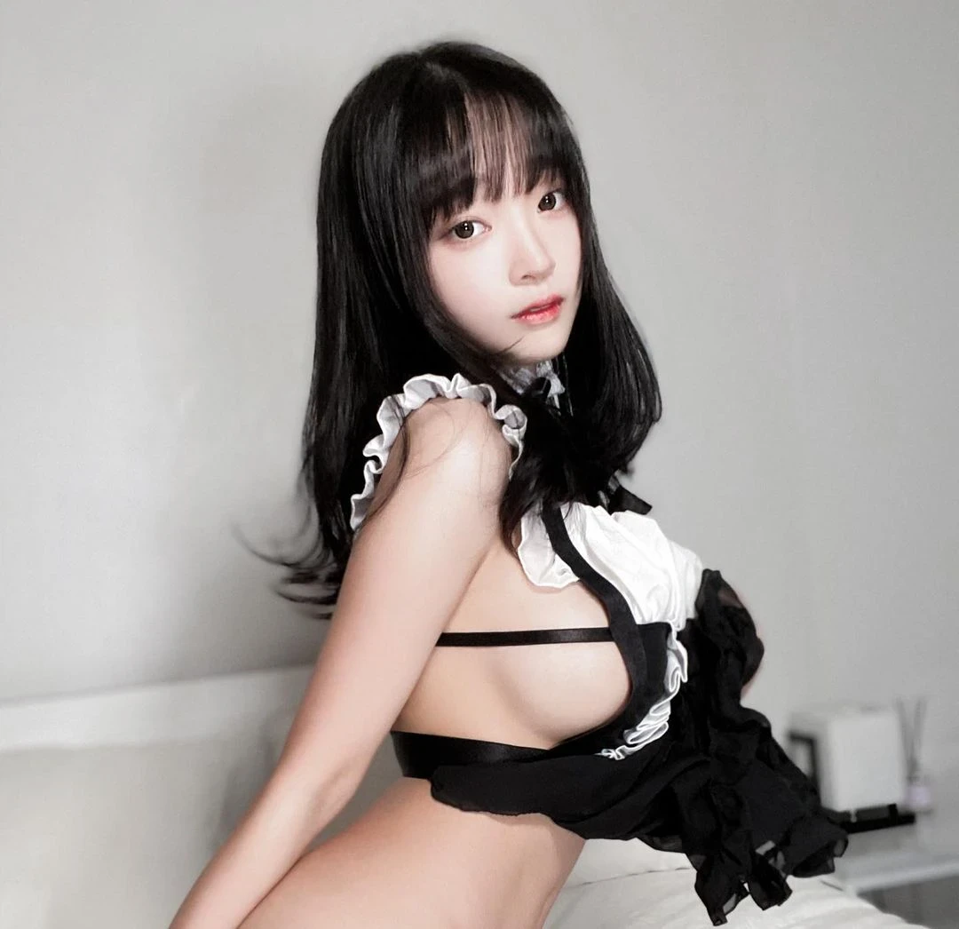  강인경(卿卿) 清纯脸蛋有着「嫩白极品美乳」网看嗨！ 第14张
